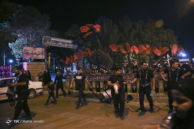 عزاداری شب شهادت امام جعفر صادق (ع)