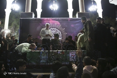 عزاداری شب شهادت امام جعفر صادق (ع)