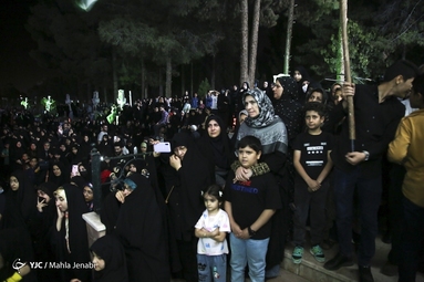 عزاداری شب شهادت امام جعفر صادق (ع)