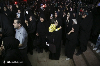 عزاداری شب شهادت امام جعفر صادق (ع)