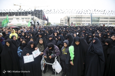 اجتماع عزاداران مشهدی به‌ مناسبت شهادت امام صادق (ع)