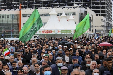اجتماع عزاداران مشهدی به‌ مناسبت شهادت امام صادق (ع)