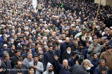 اجتماع عزاداران مشهدی به‌ مناسبت شهادت امام صادق (ع)