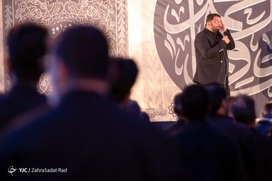 اجتماع عزاداران امام صادق (ع) در میدان امام حسین (ع)