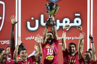 جشن قهرمانی پرسپولیس در بیست و دومین دوره لیگ برتر فوتبال ایران