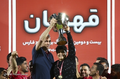 جشن قهرمانی پرسپولیس در بیست و دومین دوره لیگ برتر فوتبال ایران