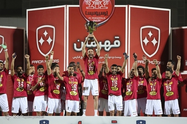جشن قهرمانی پرسپولیس در بیست و دومین دوره لیگ برتر فوتبال ایران