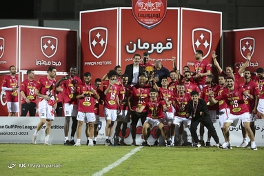 جشن قهرمانی پرسپولیس در بیست و دومین دوره لیگ برتر فوتبال ایران