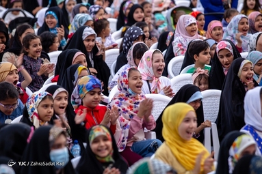 جشن دختران ماه به مناسبت ولادت حضرت معصومه سلام الله علی‌ها و روز دختر