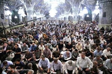 قرائت دعای عرفه در حرم رضوی(ع)