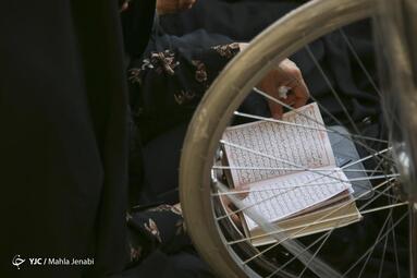 مراسم قرائت دعای پر فیض عرفه در گلزار شهدای کرمان