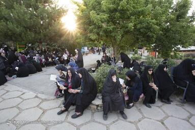 مراسم قرائت دعای پر فیض عرفه در همدان
