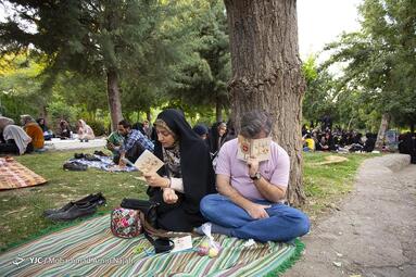 مراسم قرائت دعای پر فیض عرفه در همدان