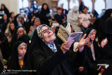 مراسم قرائت دعای پر فیض عرفه در حرم شاهچراغ(ع)