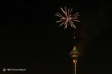 بزرگترین نورافشانی پایتخت از برج میلاد
