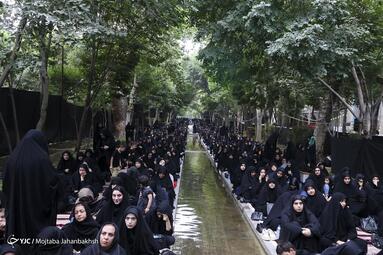 مراسم عزاداری سرور و سالار شهیدان حضرت امام حسین (ع) در گذر چهارباغ عباسی اصفهان