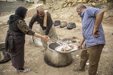 آیین سنتی «محرم پلاخوار» کیاسر