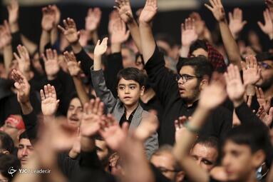 عزاداری شب تاسوعا با حضور رهبر انقلاب