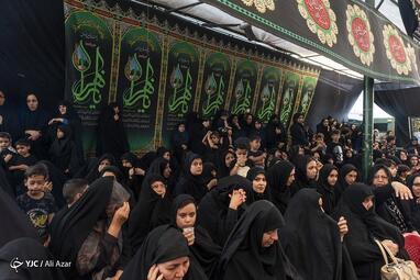 کاروان نمادین کربلا در خمینی شهر
