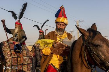کاروان نمادین کربلا در خمینی شهر