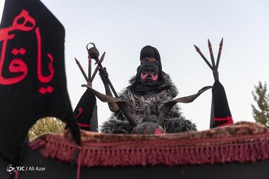 کاروان نمادین کربلا در خمینی شهر