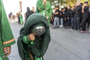 کاروان نمادین کربلا در خمینی شهر