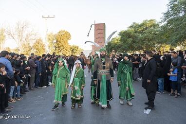 کاروان نمادین کربلا در خمینی شهر