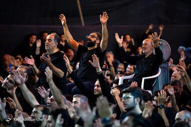 عزاداری شب عاشورا در هیئت ریحانه الحسین (س)
