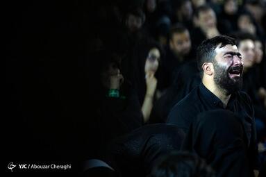 عزاداری شب عاشورا در هیئت ریحانه الحسین (س)