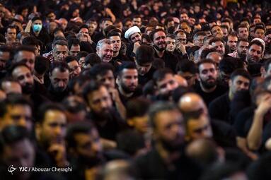 عزاداری شب عاشورا در هیئت ریحانه الحسین (س)