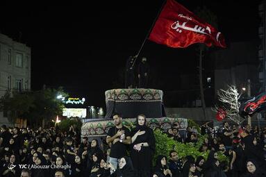 عزاداری شب عاشورا در هیئت ریحانه الحسین (س)
