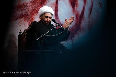 عزاداری شب عاشورا در هیئت ریحانه الحسین (س)
