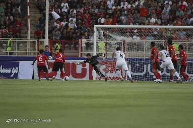 لیگ برتر فوتبال کشور / تراکتورسازی تبریز ۰ - پرسپولیس تهران ۱