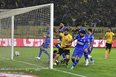 لیگ برتر فوتبال کشور / سپاهان اصفهان ۱ - استقلال تهران ۰