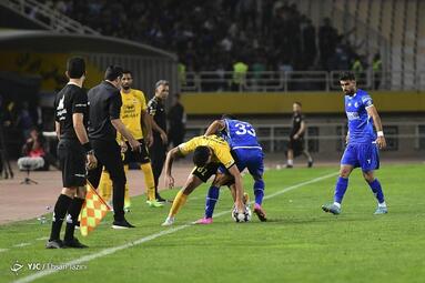 لیگ برتر فوتبال کشور / سپاهان اصفهان ۱ - استقلال تهران ۰