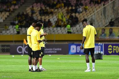 حواشی دیدار سپاهان و الاتحاد