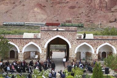 آئین افتتاح جشنواره‌ی انجیر در کاروانسرای خواجه نظر منطقه‌ی آزاد ارس