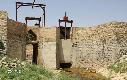 سازه های معماری در بند امیر که از شاهکارهای مهندسی ایرانی است
