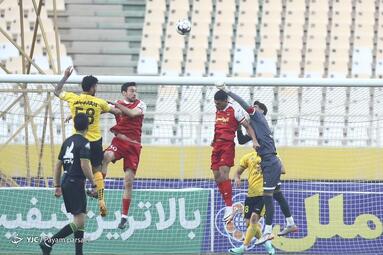 لیگ برتر فوتبال کشور / سپاهان اصفهان ۱ - پرسپولیس تهران ۰