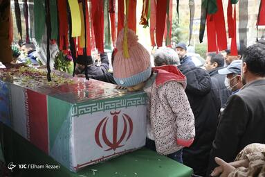 مراسم تشییع پیکر دو شهید مدافع حرم در شهرک اکباتان تهران