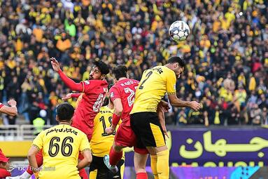 لیگ برتر فوتبال کشور / سپاهان ۳ - فولاد ۱
