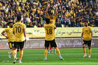 لیگ برتر فوتبال کشور / سپاهان ۳ - فولاد ۱