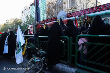 تشییع پیکرهای۱۱۰ شهید گمنام دفاع مقدس در تهران