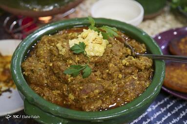 جشنواره خوراک در آستانه روز رشت