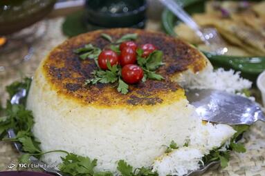 جشنواره خوراک در آستانه روز رشت