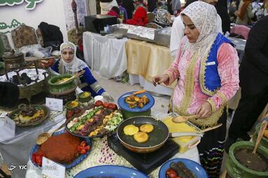 جشنواره خوراک در آستانه روز رشت
