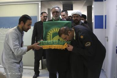 عیادت خدام آستان قدس رضوی از مجروحین حادثه تروریستی کرمان