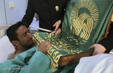 عیادت خدام آستان قدس رضوی از مجروحین حادثه تروریستی کرمان
