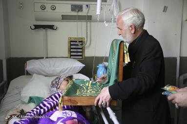 عیادت خدام آستان قدس رضوی از مجروحین حادثه تروریستی کرمان