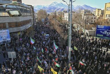 راهپیمایی مردم همدان در محکومیت حادثه تروریستی کرمان